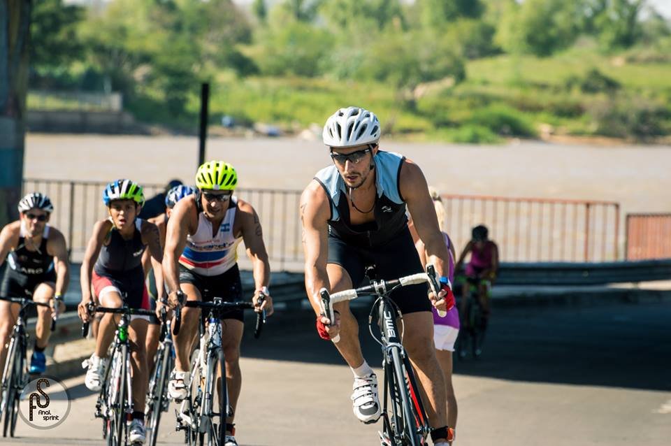triatlon, ciclismo, competencia, alimentacion para competencia, dieta, nutricion deportiva